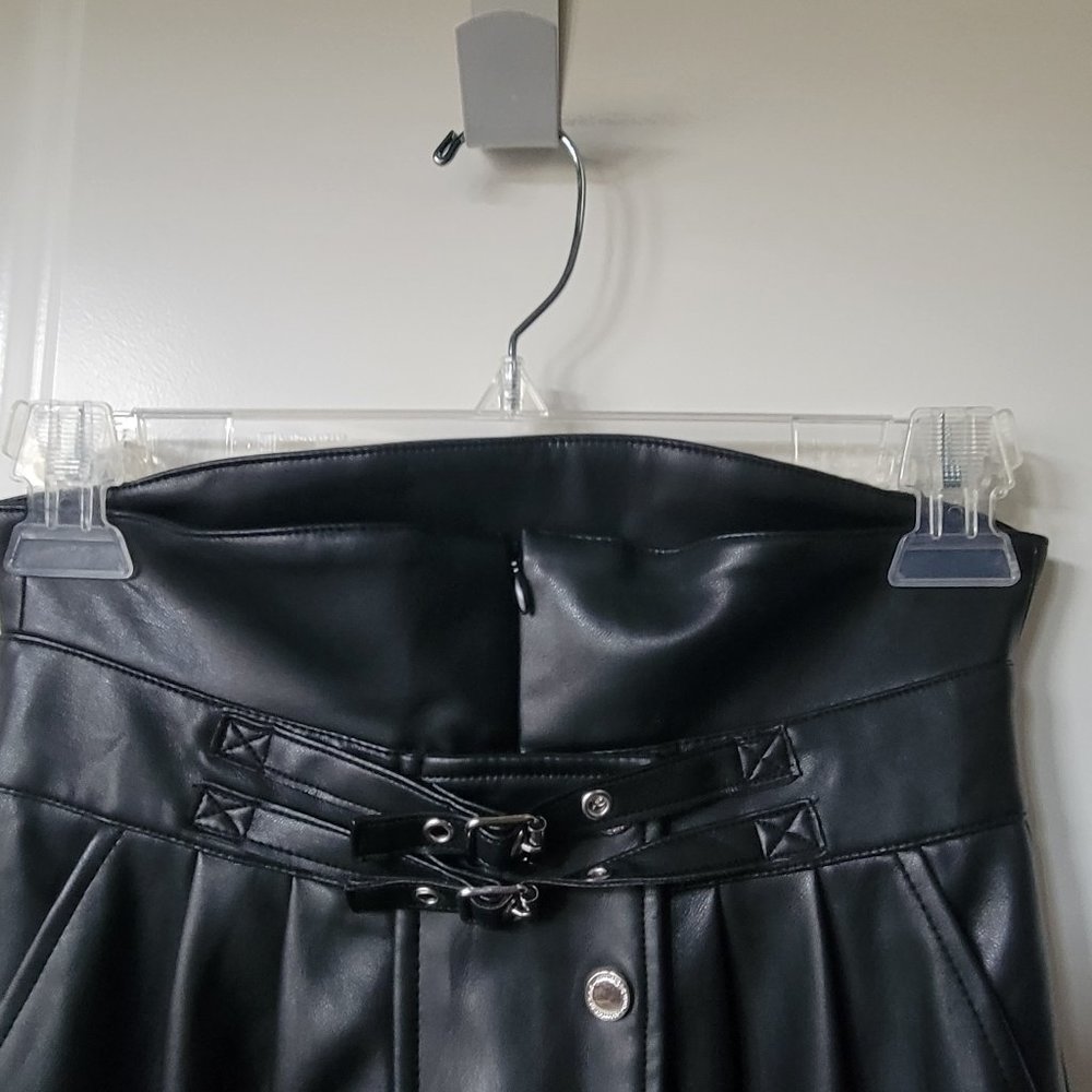 Maniere De Voir Vegan Leather high waisted pants - Picture 10 of 16